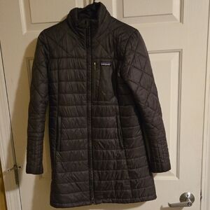 Patagonia Dark Gray Down Filled Nanopuff  Coat. Size Small.
